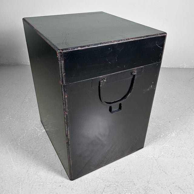 1980s Japanese Traditional Storage Box, 1980s For Sale - Image 5 of 13