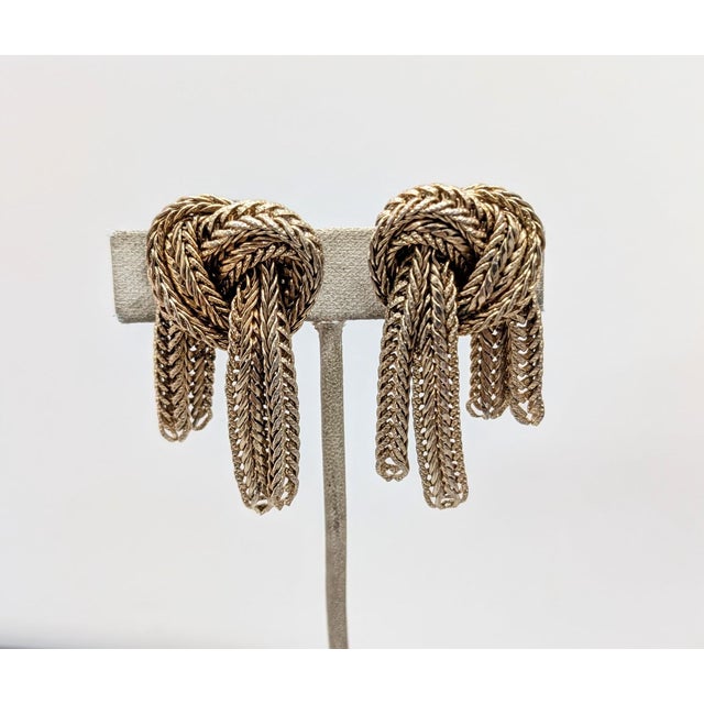 Mid-Century Modern Vintage 1950s Signed Monet Goldtone Knot Fringe Clip Earrings For Sale - Image 3 of 8
