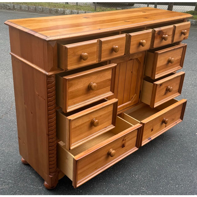 1990s Broyhill Yorkshire Market Rustic Pine Farmhouse Dresser For Sale - Image 5 of 12