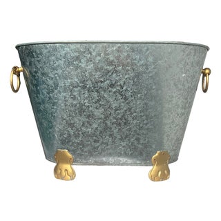 Large Galvanized Steel Beverage Party Bucket With Lion Claw Feet & Brass Handles For Sale