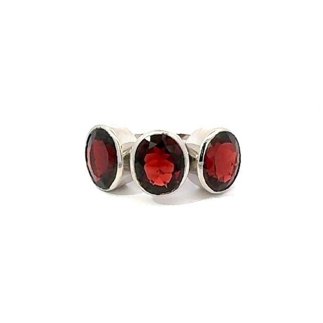 Metal Antique Style Deep Red Garnet Triple Stone Bezel Set Silver Ring - Size 8.5 For Sale - Image 7 of 13