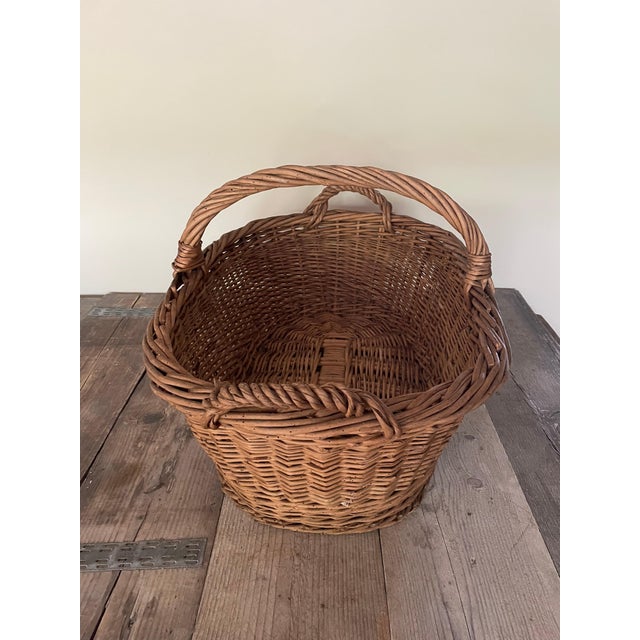 Basket with Large Handle, 1890s, in Good conditions. Designed 1890 to 1919