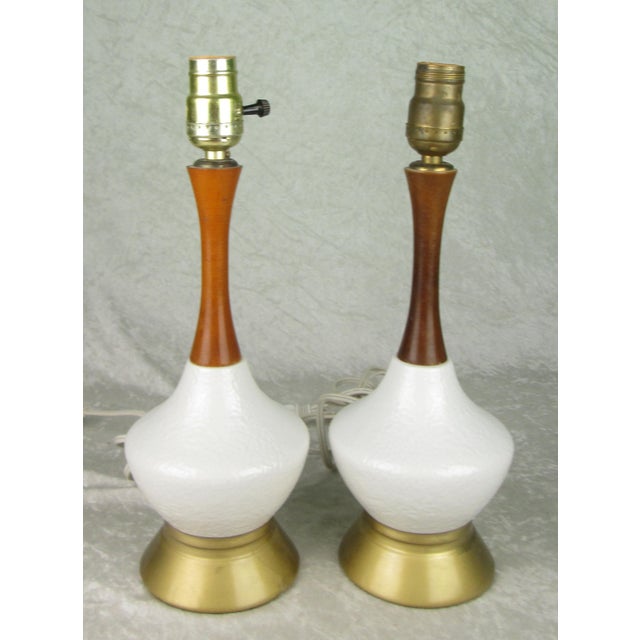 Mid-Century Modern Mid 20th Century Mid Century Modern Small Pottery and Walnut Table Lamps - a Pair For Sale - Image 3 of 15