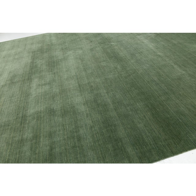 2020s Apadana's Modern Gabbeh Hand-Loom Wool Area Rug in Emerald Moss For Sale - Image 5 of 11
