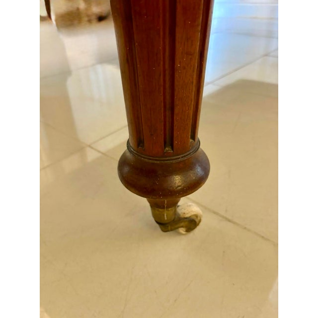 Large Antique Victorian Figured Extendable Dining Table in Mahogany, 1860s For Sale - Image 13 of 17