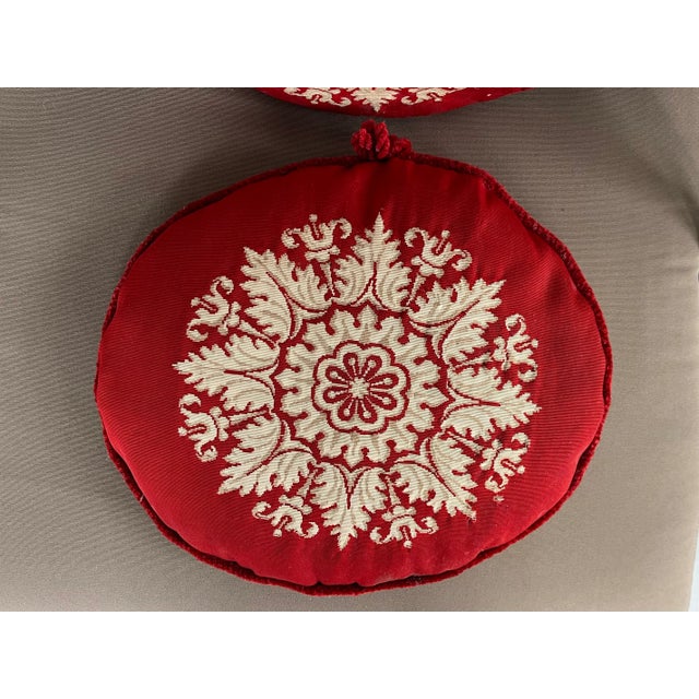 Antique Early 20th Century French Empire Neoclassical Round Woven Flower Head Seat Cushions or Pillows With Velvet Backs - a Pair For Sale - Image 10 of 12