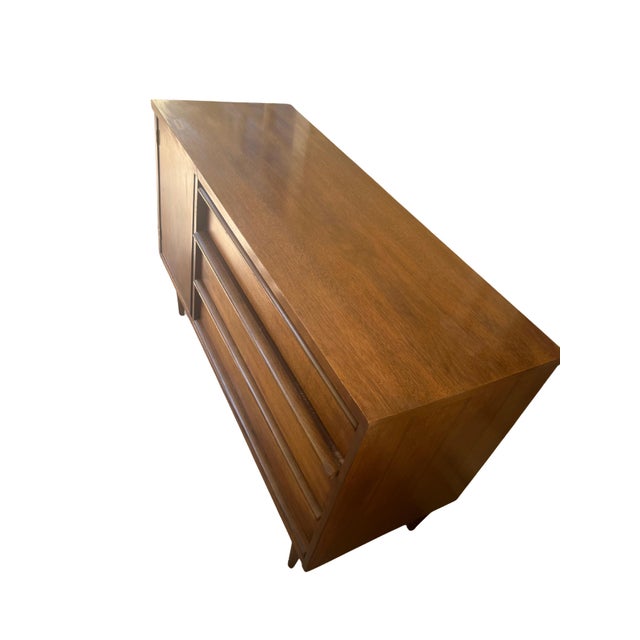 Coffee Mid Century Modern Walnut Bassett 3 Drawer Credenza With Cabinet For Sale - Image 8 of 10