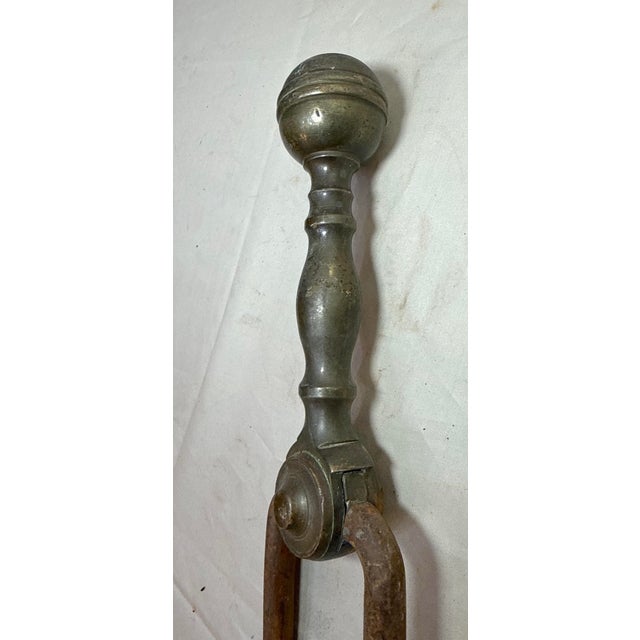 Antique 18th Century Wrought Iron Turned Brass English Fireplace Tongs Tool 24 For Sale In New York - Image 6 of 9
