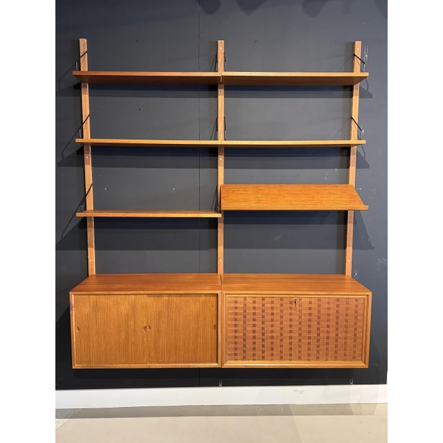 Vintage Wall System in Rosewood by Poul Cadovius for Cado For Sale - Image 3 of 16