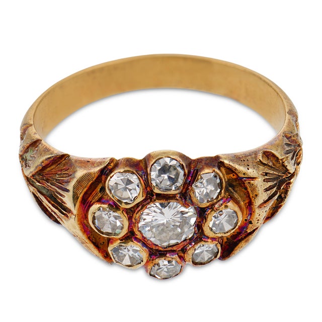 Mid-Century Modern 1940s Retro Diamond 14k Yellow Gold Cluster Ring, Size 5 For Sale - Image 3 of 6