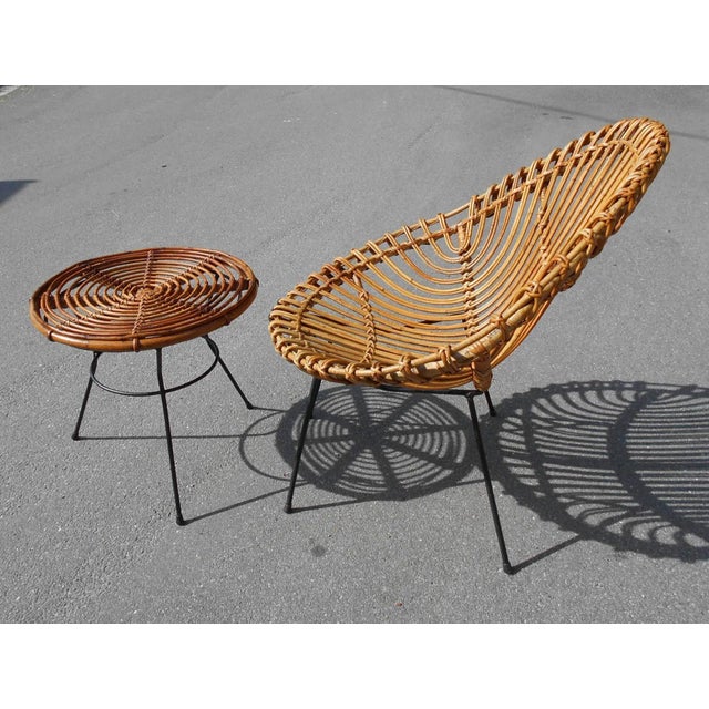 Mid-Century Modern Set of Italian Rattan Egg Chairs and Small Table Set, 1950s For Sale - Image 3 of 4
