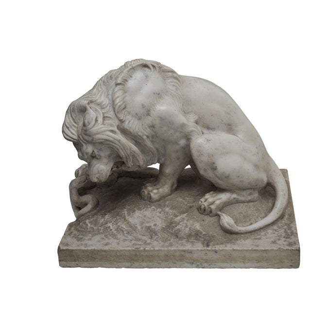Late-19th Century French School Marble Lions, Set of 2 For Sale - Image 4 of 6