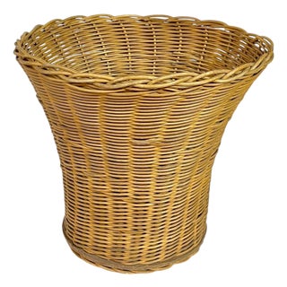 Antique French Provincial Fluted Handmade Wicker Basket For Sale