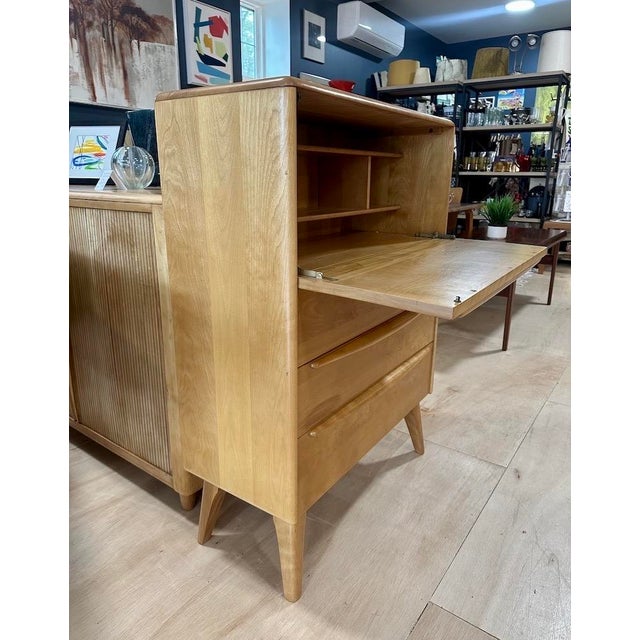 Heywood Wakefield Model M389w Desk / Chest For Sale - Image 12 of 18