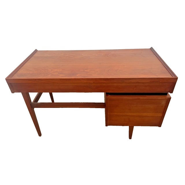 Brown Rare Mid-Century Modern Walnut Desk by Merton Gershun for Dillingham "Esprit" For Sale - Image 8 of 15
