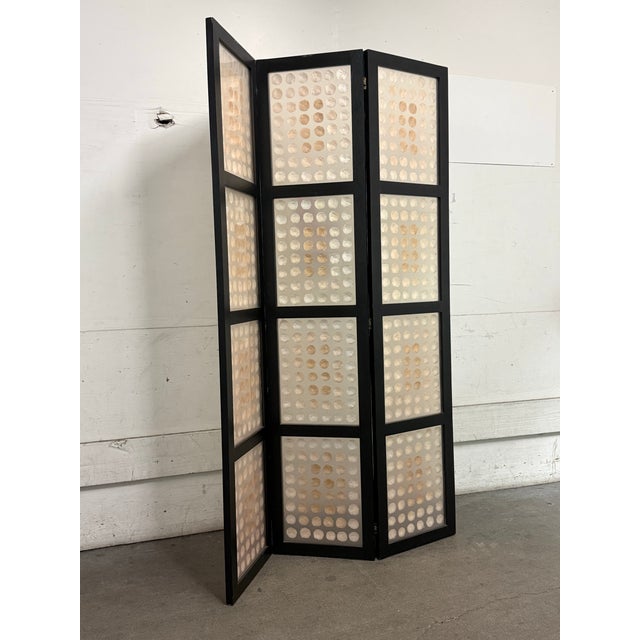 Boho Chic Shawna Stoney Natural Shell Three Panel Folding Screen For Sale - Image 3 of 12