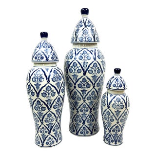 Blue and White Asian Lidded Jars, Set of 3 For Sale