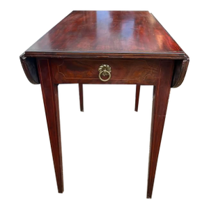 Antique Federal Style Drop Leaf Pembroke Side Table