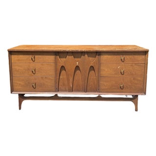 Mid Century Modern Broyhill Brasilia 9 Drawer Walnut Lowboy With Two Mirrors For Sale