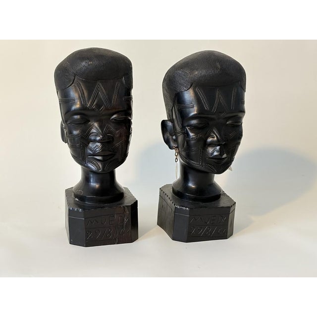Makonde Ebony Busts, Mueda, Mozambique, 1964, Set of 2 For Sale - Image 6 of 6