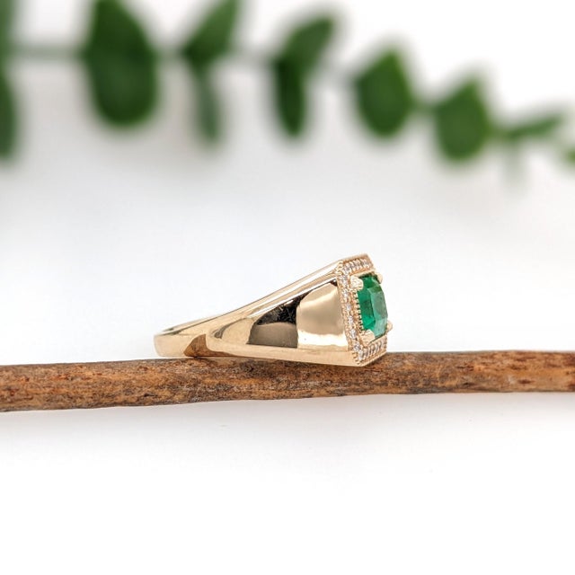 Gia Certified Colombian Emerald Cut Emerald Ring with Earth Mined Diamonds in Solid 14k Yellow Gold Size 6.75 For Sale In Columbus - Image 6 of 9