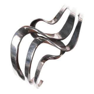 6 5/8" Michael Kirl Isleta Pueblo modernist sterling cuff bracelet For Sale