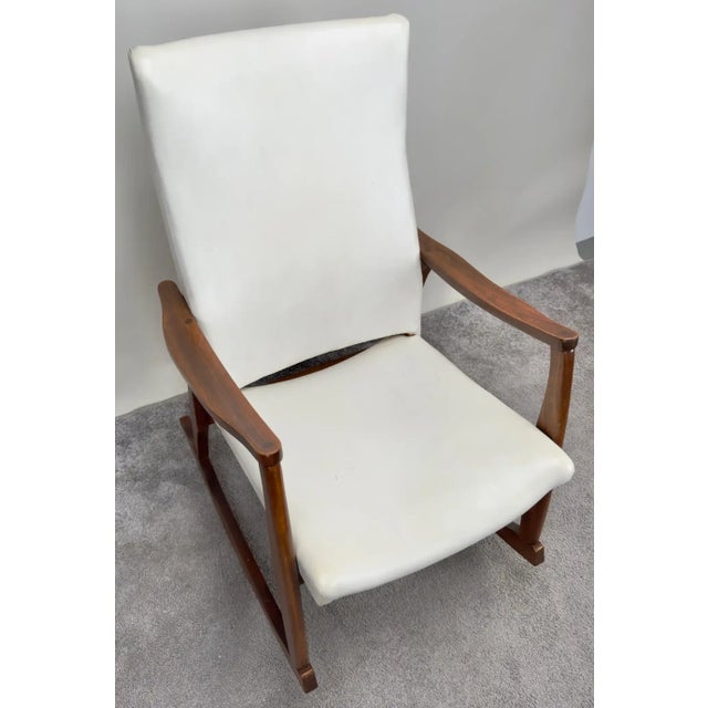 Milo Baughman Style MCM in White Faux Leather Rocking Chair For Sale In New York - Image 6 of 12