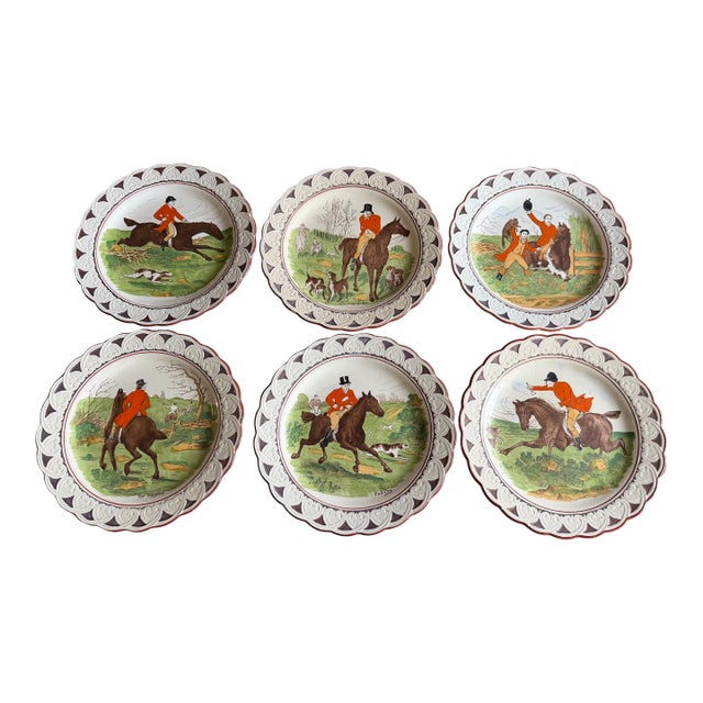 A Very Fine Set of 6 Wedgwood Equestrian and Fox Hunting Scene Plates, Circa 1920's For Sale