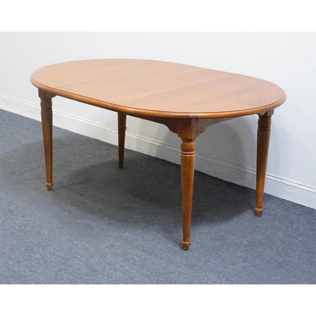 Thomasville Thomasville Furniture Solitaire Collection Early American Style 62" Dining Table 23221-711 For Sale - Image 4 of 12