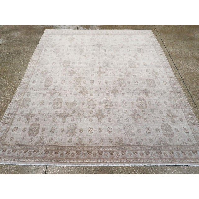 Galerie Shabab Collection Mid-20th Century Turkish Anatolian Accent Rug For Sale - Image 4 of 10