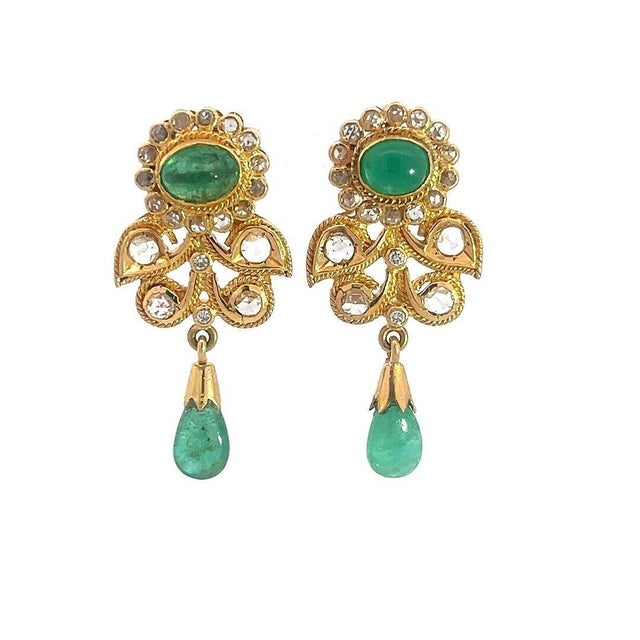 Contemporary Emerald Diamond Gold Earrings 21k Floral Dangle Style, 2 pieces For Sale - Image 3 of 7