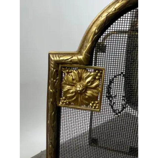 Vintage French Provincial Louis XVI Style Brass Trifold Mesh Screen Fireplace For Sale - Image 9 of 13