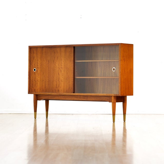 1960s Mid Century Mahogany Entryway Cabinet by Herbert E. Gibbs, Attributed For Sale In Los Angeles - Image 6 of 9
