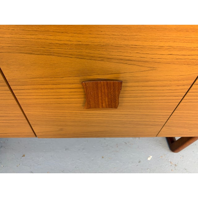 Mid 20th Century Teak Server by Europa For Sale - Image 14 of 17