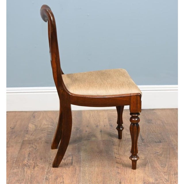 Victorian Mahogany Balloon Back Dining Chairs, 1850, Set of 6 For Sale - Image 3 of 3
