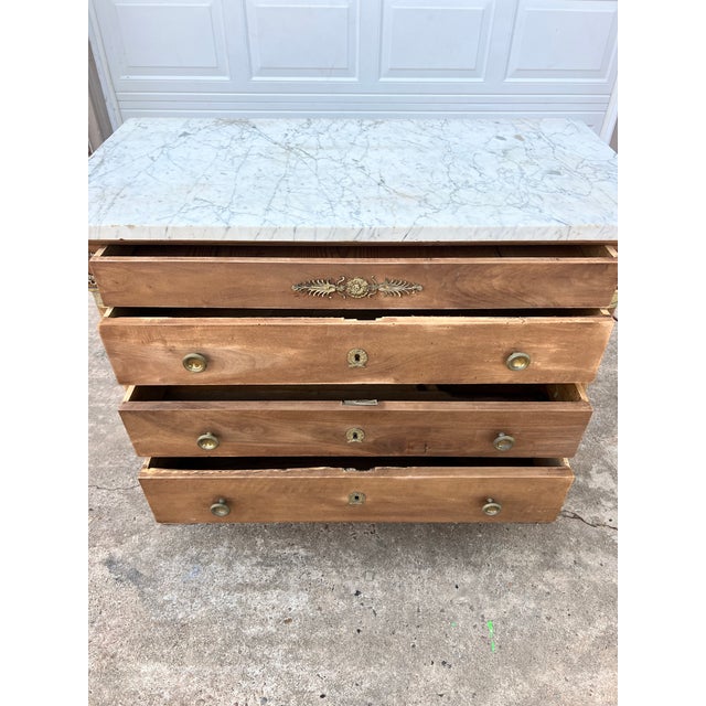 French 19th Century Empire Carrara Marble Top Bleached Mahogany Commode For Sale - Image 6 of 12