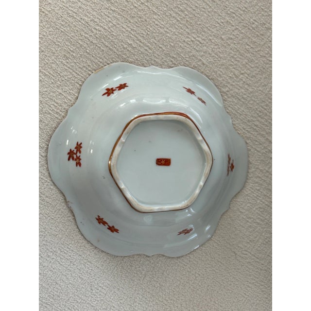 Vintage Japanese Porcelain Chinoiserie Style Serving Bowl With Scalloped Edges For Sale - Image 9 of 10