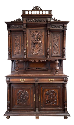 Antique Cupboard in Walnut, 1880s