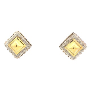 Late 20th Century Pair of Sterling Silver and 18k Gold Stud Diamond Earrings by Fred Samuel Benham BJC For Sale