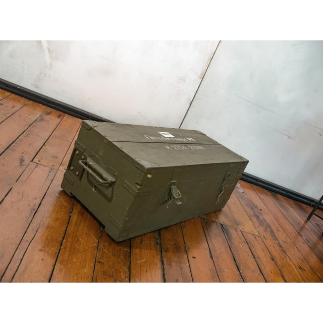 Vintage Swiss Army Field Lamp in Wooden Crate, 1950s For Sale - Image 18 of 18