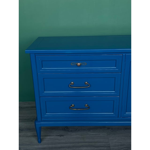 1970s Mid-Century Modern Walnut High Gloss Blue Lacquered Dresser For Sale - Image 10 of 17
