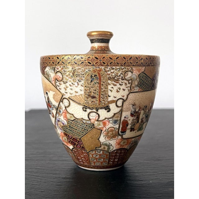 Fine and Rare Miniature Satsuma Vase by Taizan Yohei For Sale In Atlanta - Image 6 of 17