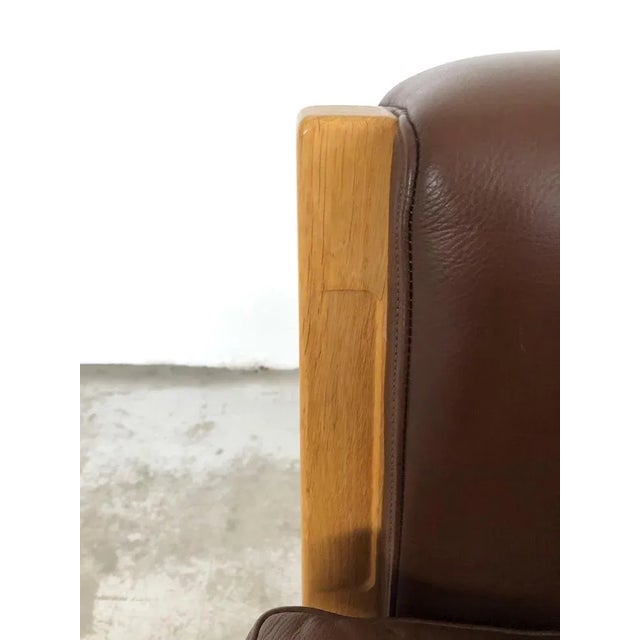 Danish Three-Seat Sofa in Oak and Brown Leather by Hans J. Wegner for Getama, 1960s For Sale - Image 6 of 7