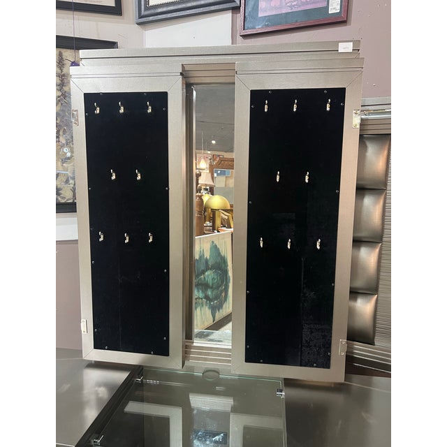 Home Elegance "Tamsin" Vanity With Stool For Sale - Image 4 of 12