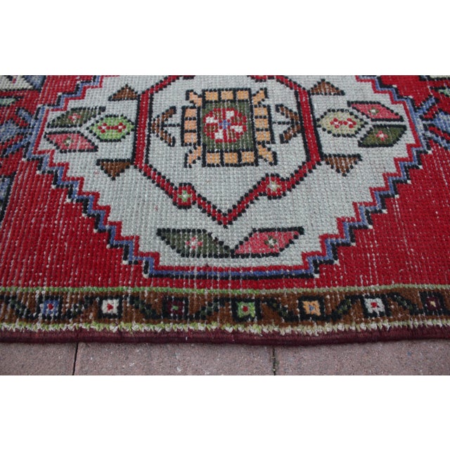 1960s Turkish Traditional Geometric Rug For Sale - Image 11 of 13