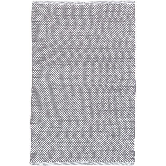 Dash & Albert by Annie Selke Herringbone Shale/White Indoor/Outdoor Rug, 2'6" x 18' For Sale In Boston - Image 6 of 6