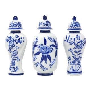 Blue and White Petite Temple Jars - Set of 3 For Sale