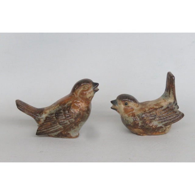Stoneware Pottery Pair of 2 Sparrow Bird Figurines Brown Feather Details 4970b For Sale - Image 9 of 10