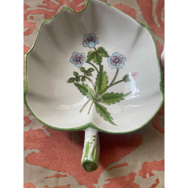 Pair of Painted Ceramic Leaf Dishes For Sale - Image 4 of 4