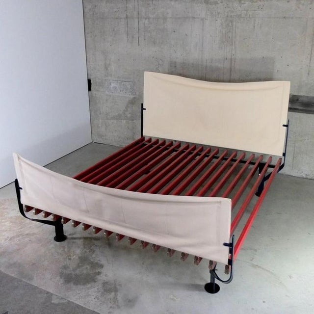 Postmodern 1984 Itititi King Bed by Achille Castiglioni, Attributed For Sale - Image 3 of 8